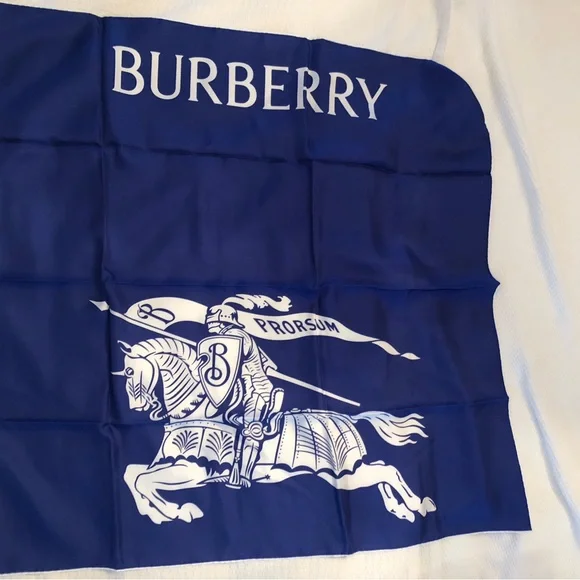 Burberry Equestrian Knight silk scarf - Picture 4 of 14